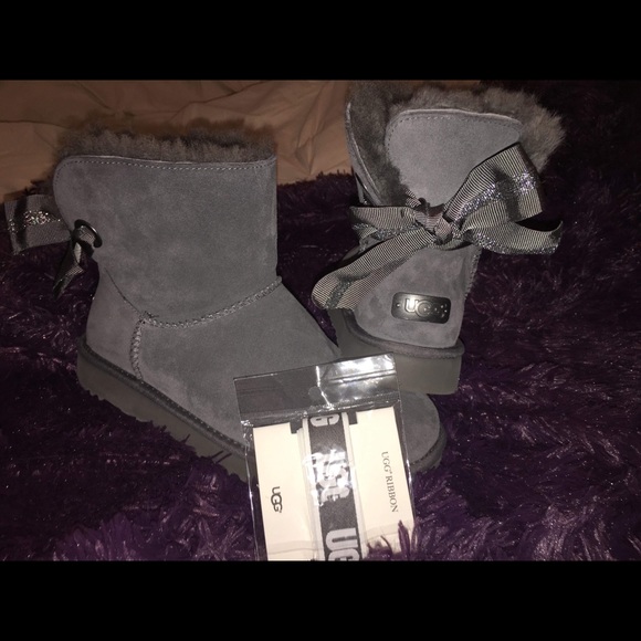 UGG Shoes - UGG ankle high winter boots UGG Shoes - UGG ankle high winter boots